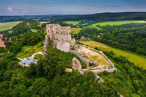 csesznek